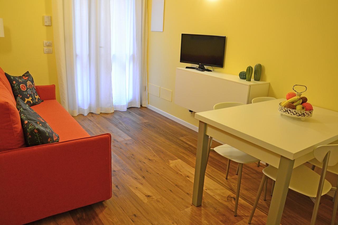 Residenza Diana Apartment ตอสโกลาโน มาแดร์โน ภายนอก รูปภาพ