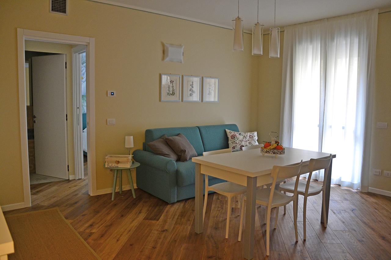 Residenza Diana Apartment ตอสโกลาโน มาแดร์โน ภายนอก รูปภาพ