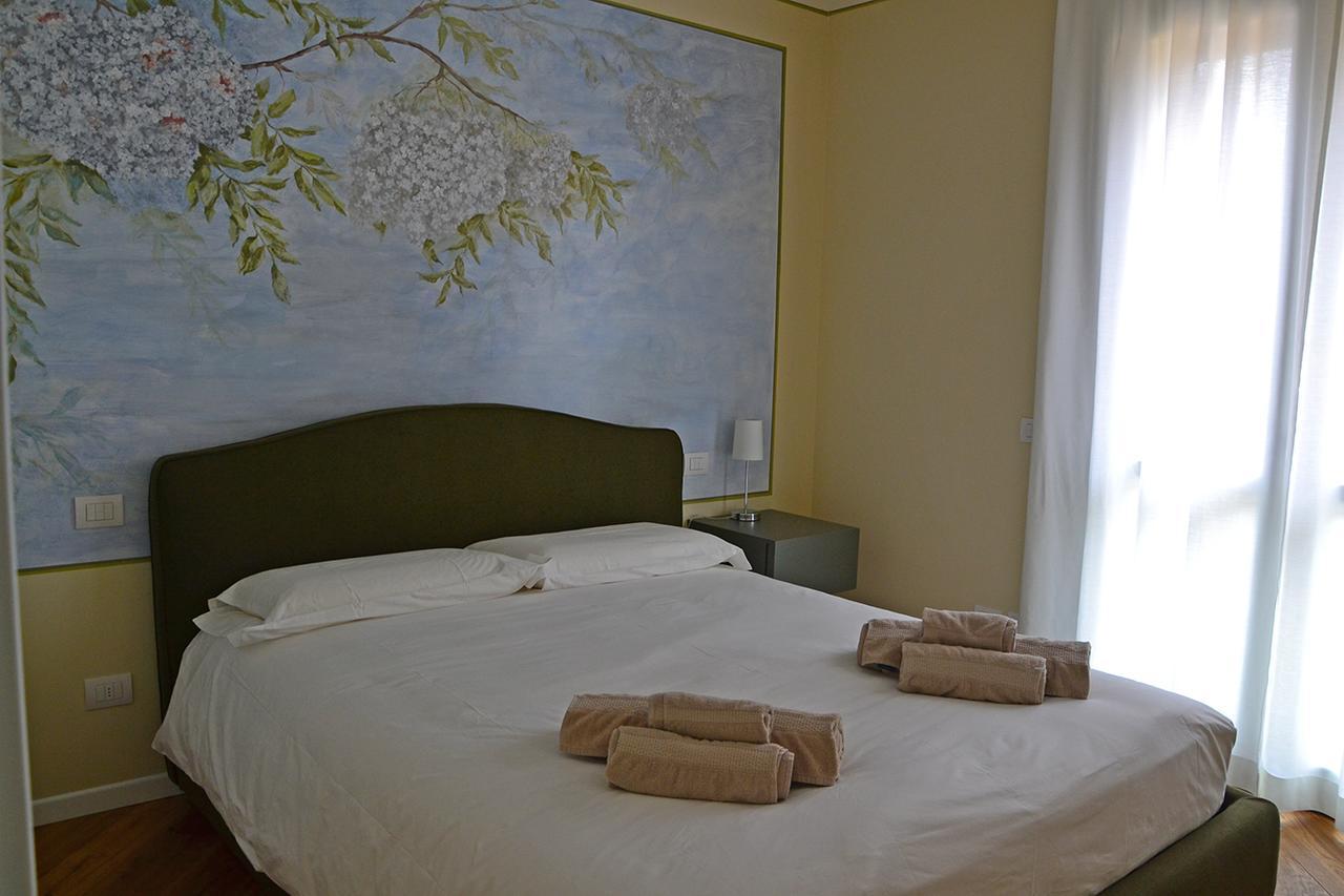Residenza Diana Apartment ตอสโกลาโน มาแดร์โน ภายนอก รูปภาพ