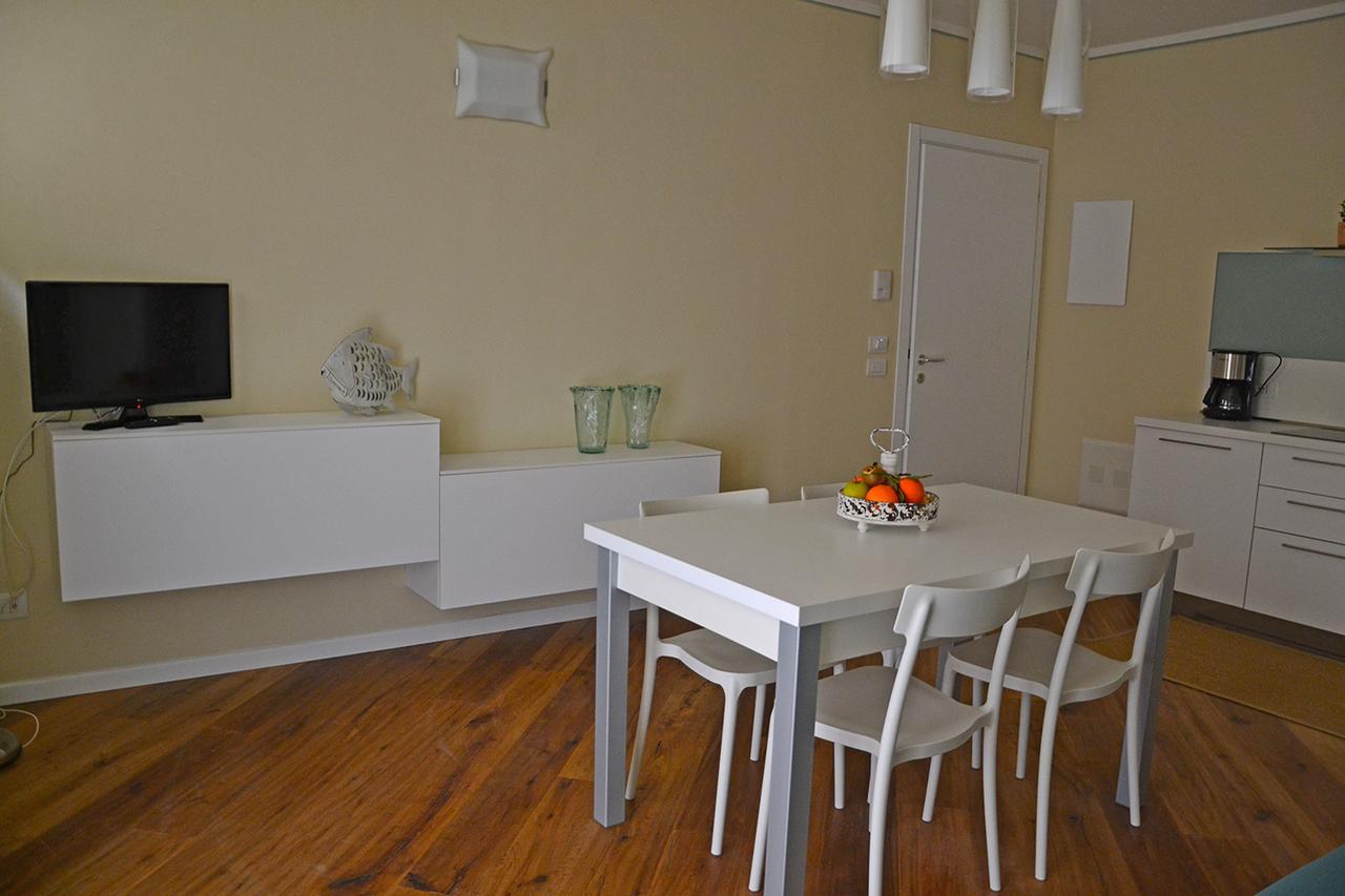 Residenza Diana Apartment ตอสโกลาโน มาแดร์โน ภายนอก รูปภาพ