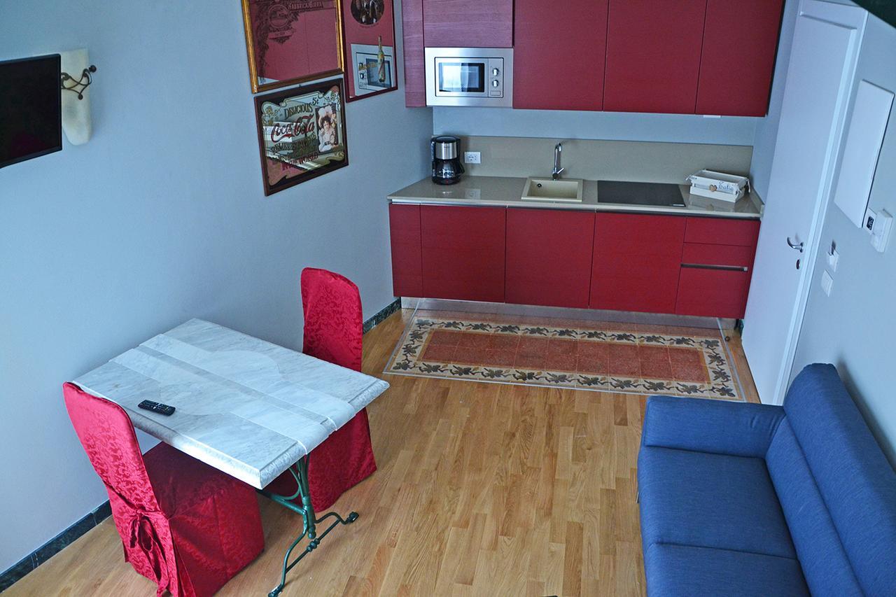 Residenza Diana Apartment ตอสโกลาโน มาแดร์โน ภายนอก รูปภาพ