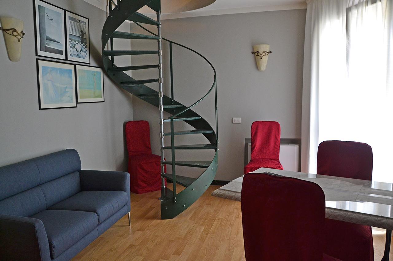 Residenza Diana Apartment ตอสโกลาโน มาแดร์โน ภายนอก รูปภาพ